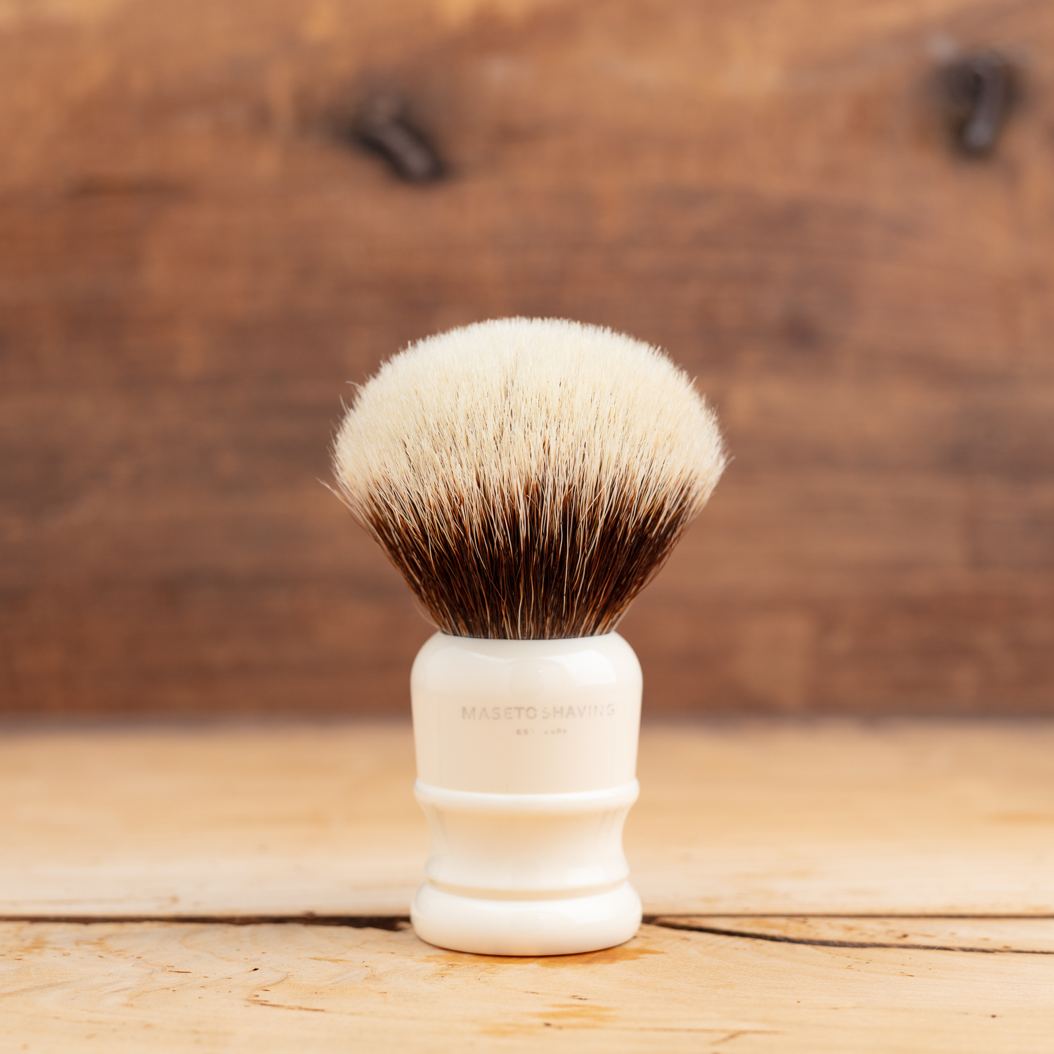Blaireau Finest Bulb Maseto Shaving - Manche en resine beige