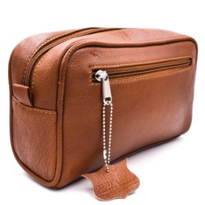 grande-trousse-de-toilette-en-cuir-graine-fauve